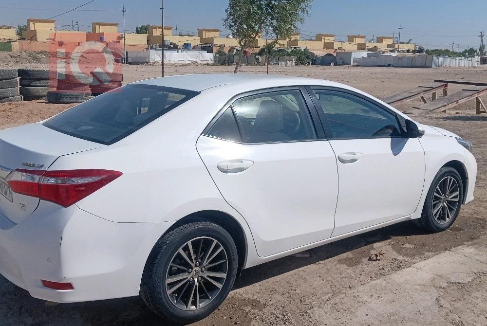 تۆیۆتا کۆرۆلا